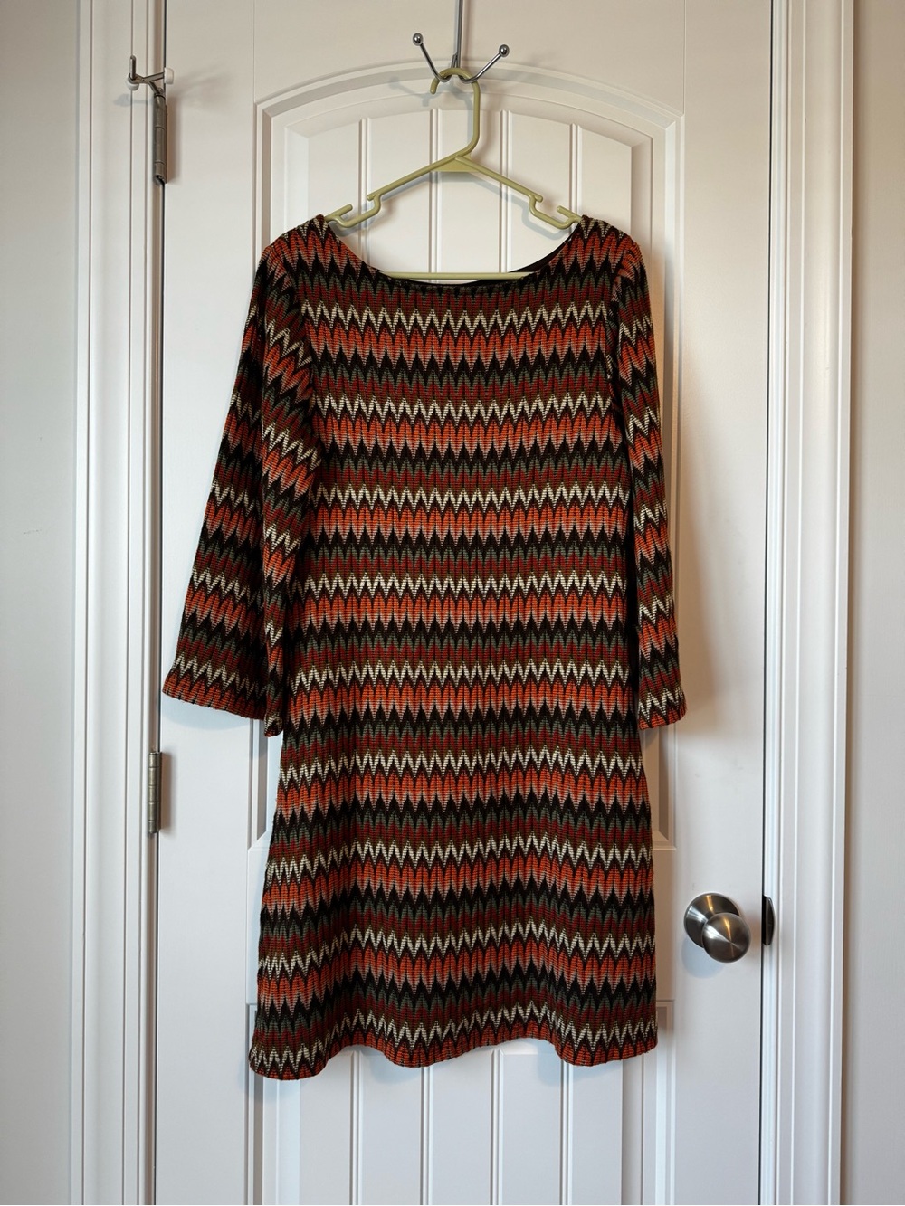 Sharagano Orange and Brown Chevron Knit Shift Dress - Picture 4 of 7